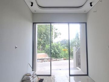 RUMAH MODERN, VIEW SAWAH DI PURWOMARTANI, KALASAN