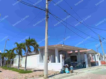 vendo de oportunidad casa urb frente al mar. urb villa marina