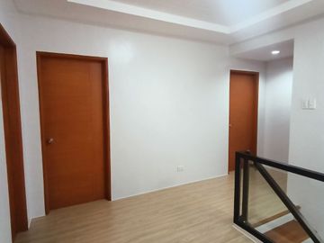 Modern House and Lot for Sale in Las pinas near Las pinas Cityhall-MD