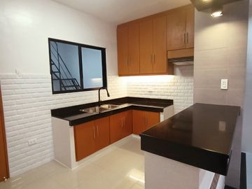 Modern House and Lot for Sale in Las pinas near Las pinas Cityhall-MD