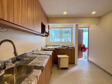 3BR house for lease in Palm Village, Makati