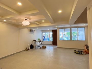 3BR house for lease in Palm Village, Makati