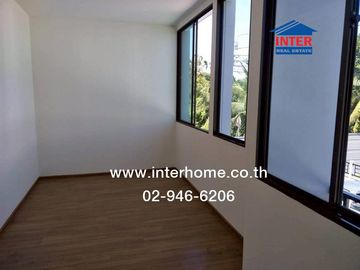 Two-story townhome, 17.5 sq.wa., Pleno Ratchaphruek Village, Soi Bang Krang 45/4, Ratchaphruek Road, Rama 5 Road, Mueang Nonthaburi, Nonthaburi.