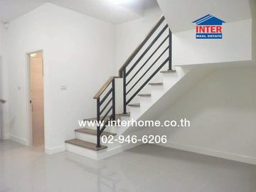 Two-story townhome, 17.5 sq.wa., Pleno Ratchaphruek Village, Soi Bang Krang 45/4, Ratchaphruek Road, Rama 5 Road, Mueang Nonthaburi, Nonthaburi.
