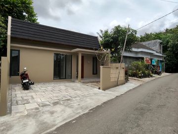 rumah baru siap huni di gentan kaliurang km 10