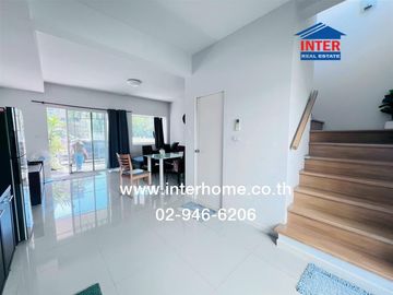Two-story townhome, 18.1 sq.wah, Villaggio Bangna, ABAC Bangna-Trat Km. 26 (Land Department Bang Phli Soi), Bangna-Trat Road, Bang Bo, Samut Prakan.