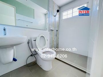 Two-story townhome, 18.1 sq.wah, Villaggio Bangna, ABAC Bangna-Trat Km. 26 (Land Department Bang Phli Soi), Bangna-Trat Road, Bang Bo, Samut Prakan.