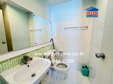 Two-story townhome, 18.1 sq.wah, Villaggio Bangna, ABAC Bangna-Trat Km. 26 (Land Department Bang Phli Soi), Bangna-Trat Road, Bang Bo, Samut Prakan.