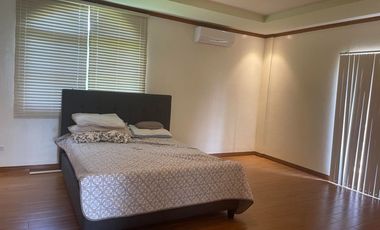 House & Lot with Golf Course view in Royale Tagaytay Estates for SALE! 300 sqm at 20M