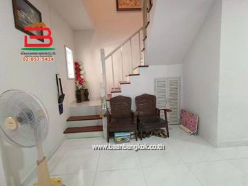 ทาวน์เฮาส์ 2 ชั้น โครงการ พฤกษาดี คลอง3 เนื้อที่ 18 ตรว. (รังสิต-นครนายก 91) ถนนรังสิต-นครนายก ตำบลคลองสาม อำเภอคลองหลวง ปทุมธานี