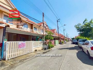 ทาวน์เฮาส์ 2 ชั้น โครงการ พฤกษาดี คลอง3 เนื้อที่ 18 ตรว. (รังสิต-นครนายก 91) ถนนรังสิต-นครนายก ตำบลคลองสาม อำเภอคลองหลวง ปทุมธานี