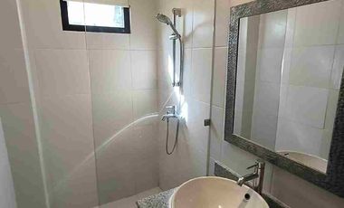 House for rent in Cebu City, Gated in Banilad with access to pool