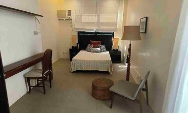 House for rent in Cebu City, Gated in Banilad with access to pool