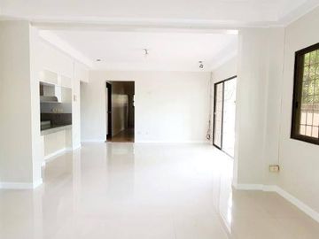 3 Bedroom Bungalow House for Rent in BF Homes Phase 4, Las Pinas City | Property ID: RT093