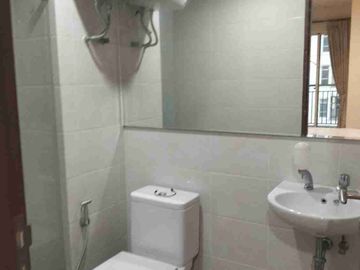 Disewakan condominium lt tinggi Baywalk mall