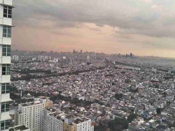 Disewakan condominium lt tinggi Baywalk mall