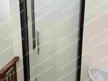 Rumah 3 Lantai 3 Kamar Masuk Mobil dekat RS Husada Jakpus