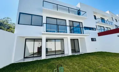 Exclusiva Casa en 3 Niveles en Imperial de las Ánimas, Xalapa - $6,000,000 MXN