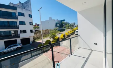 Exclusiva Casa en 3 Niveles en Imperial de las Ánimas, Xalapa - $6,000,000 MXN