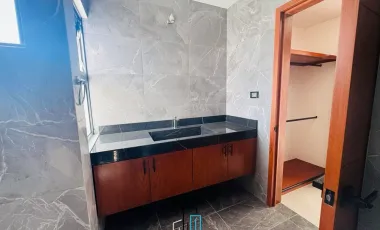 Exclusiva Casa en 3 Niveles en Imperial de las Ánimas, Xalapa - $6,000,000 MXN
