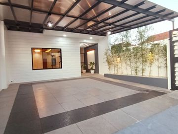 FOR SALE-18M 2 STOREY HOUSE & LOT w/5 BEDROOMS (RFO), LOCATED IN LAS PINAS CITY