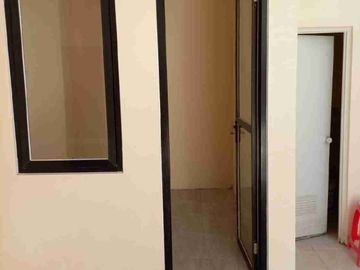 jual murah rumah siap huni Pondok Tjandra, tidak banjir, bangunan baru, sudah galvalum, sudah ditinggikan, ada halaman belakang terbuka