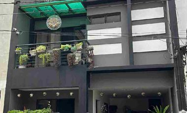 House and Lot Citiville Executive Homes with 4BR clean title For Sale in Quezon City