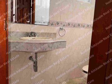 Se vende, Exclusiva Residencia en Fraccionamiento Campestre, Mérida, Yucatán, México. Recién Renovada con 900 m² de Terreno. Lista para habitar.