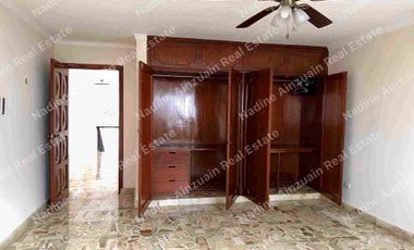 Se vende, Exclusiva Residencia en Fraccionamiento Campestre, Mérida, Yucatán, México. Recién Renovada con 900 m² de Terreno. Lista para habitar.