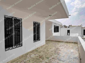 Se vende, Exclusiva Residencia en Fraccionamiento Campestre, Mérida, Yucatán, México. Recién Renovada con 900 m² de Terreno. Lista para habitar.