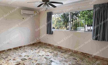 Se vende, Exclusiva Residencia en Fraccionamiento Campestre, Mérida, Yucatán, México. Recién Renovada con 900 m² de Terreno. Lista para habitar.