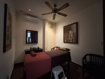 Fully Furnished Condominium for Sale – One minute from Mae Ramphueng Beach, Rayong
