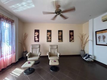 Fully Furnished Condominium for Sale – One minute from Mae Ramphueng Beach, Rayong