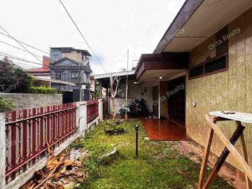 Di Jual Rumah Hook Strategis dan Halaman Luas di kecubung komplek abadi Duren Sawit Jakarta Timur