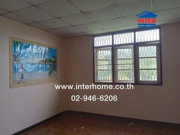 Two-story townhouse, 18 sq.wa., Ruamjai Village, Soi Ruamjai 3, Pathum Thani-Bang Len Road, along Khlong Bang Pho Nuea Road, Sam Khok, Pathum Thani.
