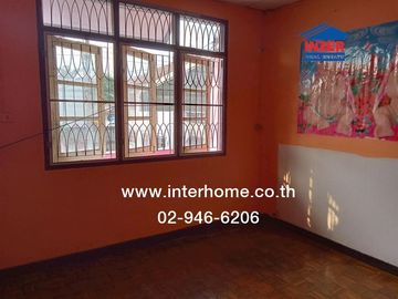 Two-story townhouse, 18 sq.wa., Ruamjai Village, Soi Ruamjai 3, Pathum Thani-Bang Len Road, along Khlong Bang Pho Nuea Road, Sam Khok, Pathum Thani.