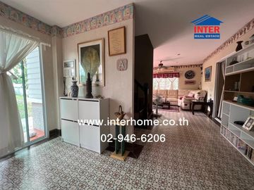 Land + 2 houses, 599 sq.w. (approx. 2,996 sq.m.) Muang Ek Village, near Rangsit University, Soi Ek Thaksina 4, Phahonyothin Road, Kamphaeng Phet 6 Roa
