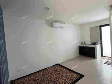DI SEWAKAN RUMAH XYZ LIPPO CIKARANG !