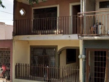 VENTA CASA: Av Escuadrón 201 936, Eugenio Aguirre Benavides, 27159 Torreón, Coah., México
