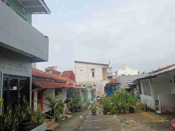 di Jual Tanah 1017 meter + 14 rumah ShM dekat UI Depok