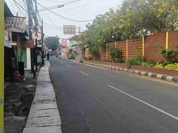 di Jual Tanah 1017 meter + 14 rumah ShM dekat UI Depok