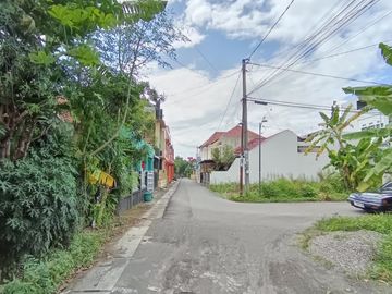 tanah pekarangan di belakang rs jih condong catur lingkungan banyak kost