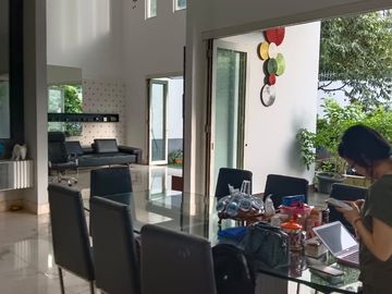 Dijual Rumah Mewah Full Furnished di Taman Telaga Golf BSD