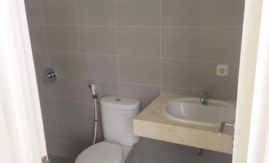 Disewakan Rumah Royal Residence Siap Huni Cluster Greenwich - Wiyung Sby Barat