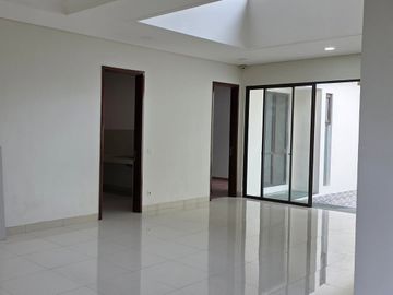 Dijual Rumah Siap Huni Cluster Prestigia Eminent BSD, Tangerang Selatan