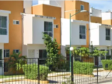 CASA A LA VENTA EN PARAISO VILLAS, CANCUN, QUINTANA ROO. REMATE ADJUDICADO