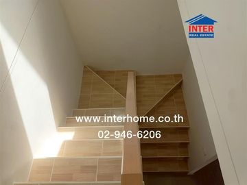 Two-story townhome, 16.1 sq.wa., Pruksa Ville 113 Tiwanon-Rangsit, alley next to Krung Siam Saint Carlos Hospital, Tiwanon Road, Mueang Pathum Thani,
