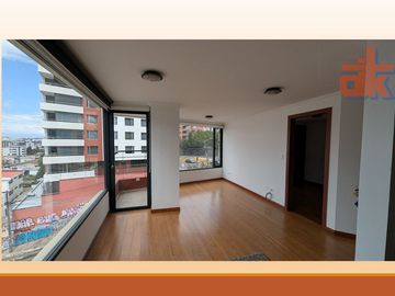 Suite de 60m² con 2 Terrazas y Vista Espectacular a La Carolina - Av Eloy Alfaro