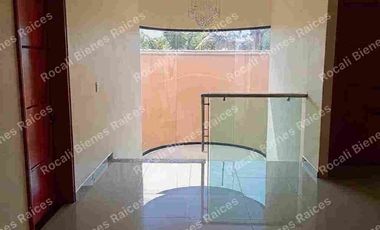 EN VENTA PRECIOSA CASA MODERNA