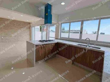 Excelente Casa Nueva en Fraccionamiento Jardines de Ahuatlan Cuernavaca Morelos